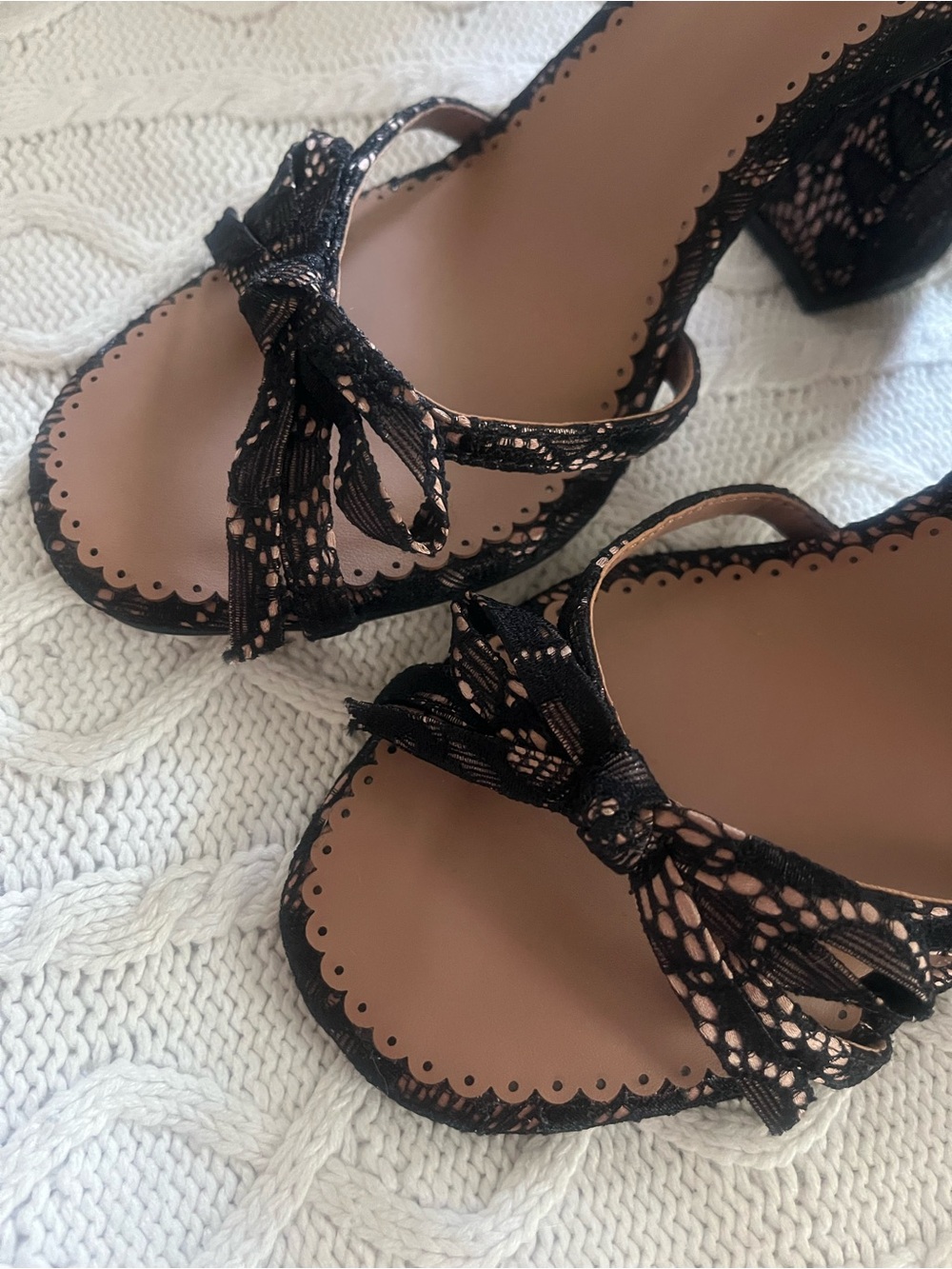 Steve Madden Black Lace Ankle-Strap Block Heel Sandals Various Sizes - Picture 10 of 16